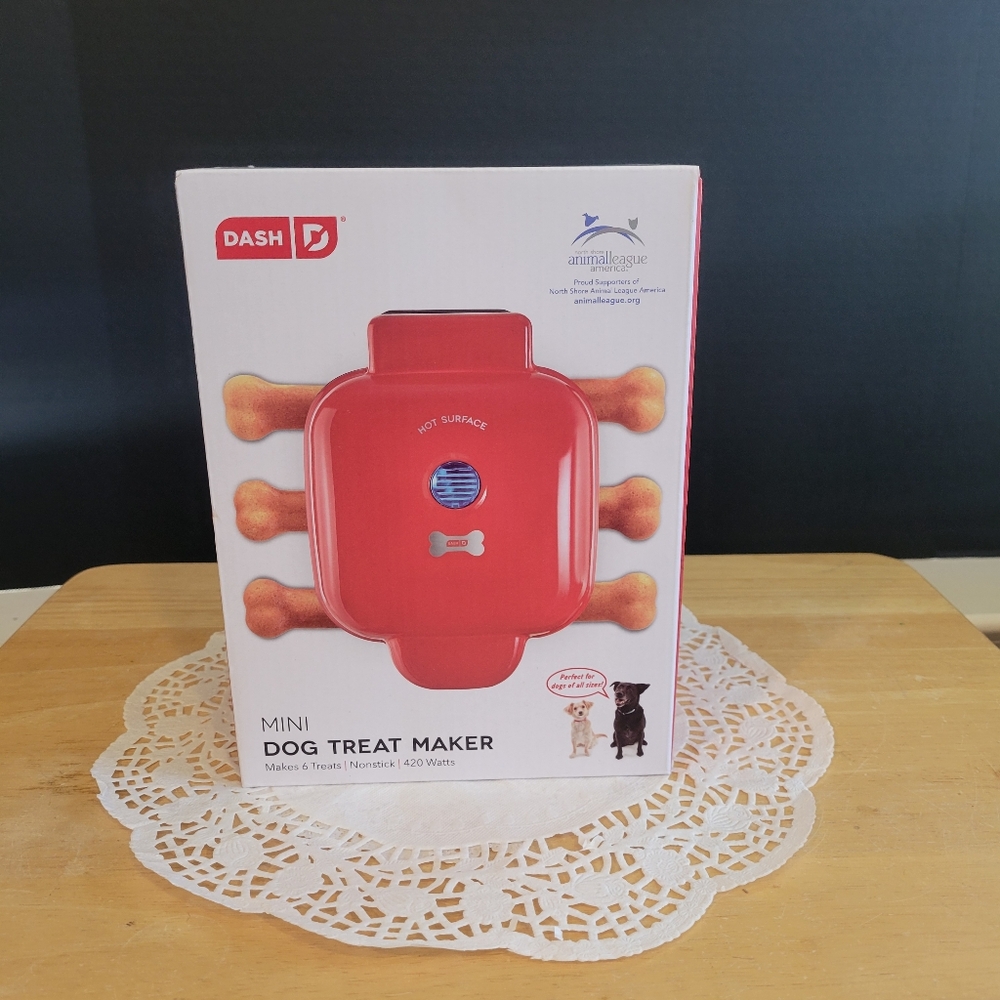 Dash Red Mini Dog Treat Maker NEW